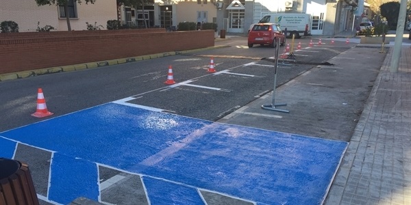 Reordenació dels aparcaments a l'inici de l'avinguda Sanchis Guarner