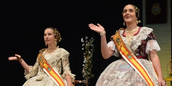 La Solemne Exaltació obri el regnat de Celia Lorente i Paula Tarazona com a Falleres Majors de Picanya 2020