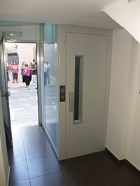 Instal·lació d'ascensors a l'edifici Vistabella i rehabilitació de façana i coberta 3
