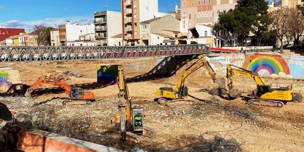 En marxa els treballs de la Confederació Hidrogràfica del Xúquer per a la neteja del barranc