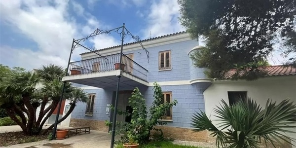 La Conselleria de Sanitat anuncia un nou centre d'atenció a traumes de salut mental a l'Alqueria de Moret de Picanya