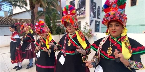 FESTES 2024 - Festival Folklore - Grup de Danses Almirant · Grupo de Folclore Chispa